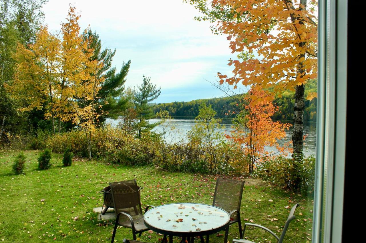 Chalet Au Bord Du St-Maurice ลาทูค ภายนอก รูปภาพ