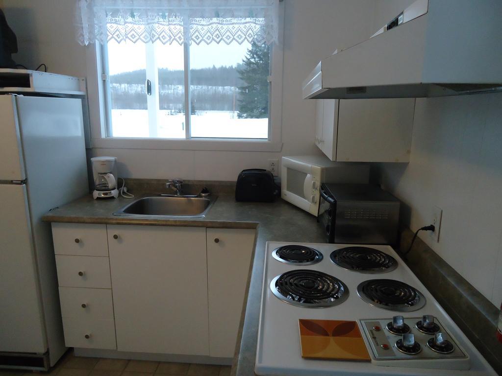 Chalet Au Bord Du St-Maurice ลาทูค ภายนอก รูปภาพ