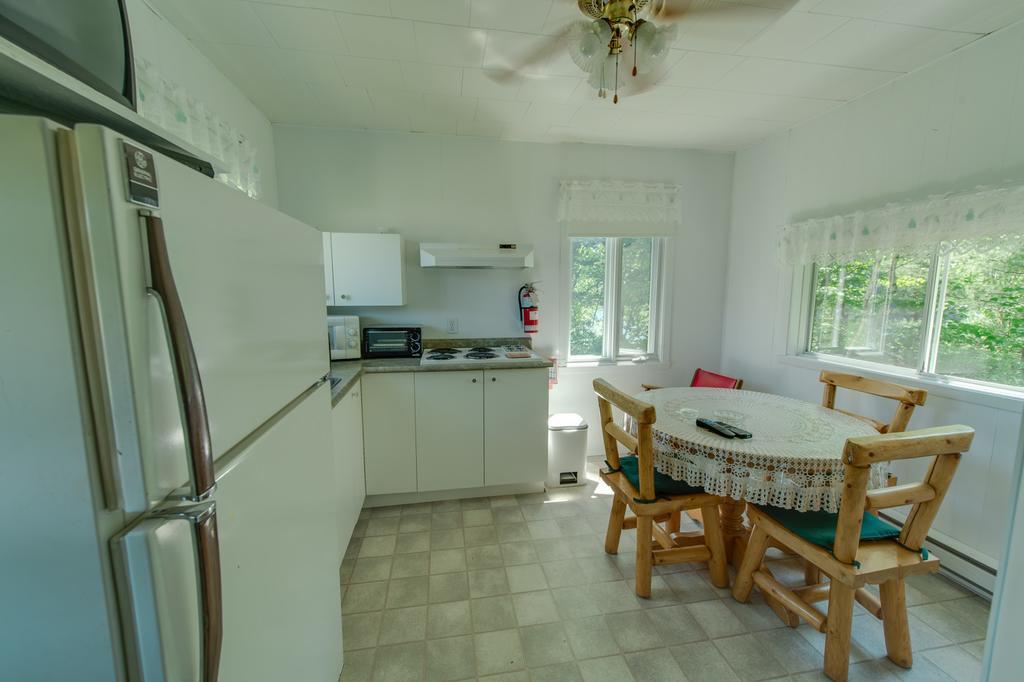Chalet Au Bord Du St-Maurice ลาทูค ภายนอก รูปภาพ